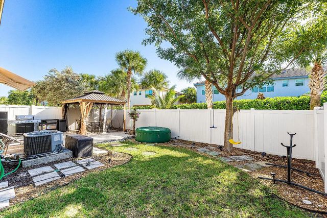 4330 Lago Drive, Deerfield Beach, FL 33064