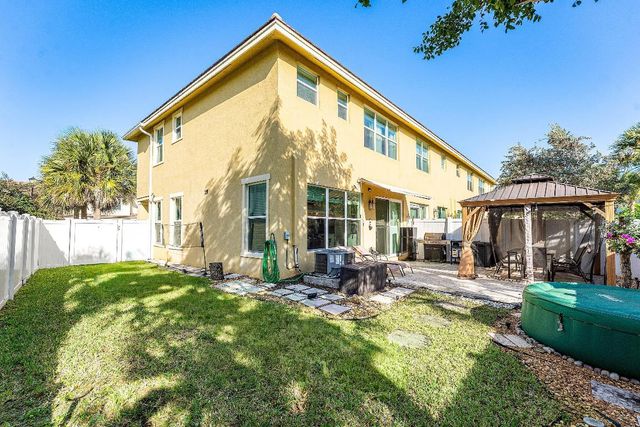 4330 Lago Drive, Deerfield Beach, FL 33064