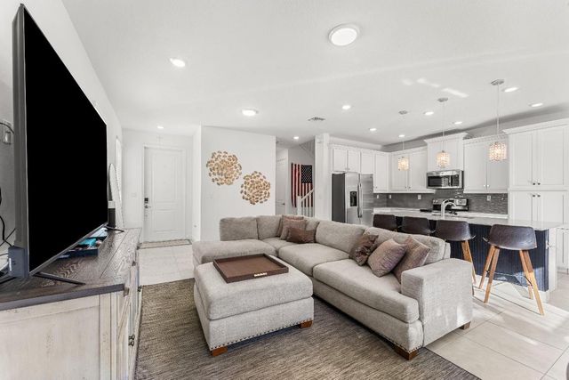 4330 Lago Drive, Deerfield Beach, FL 33064