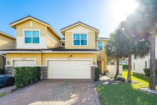 4330 Lago Drive, Deerfield Beach, FL 33064