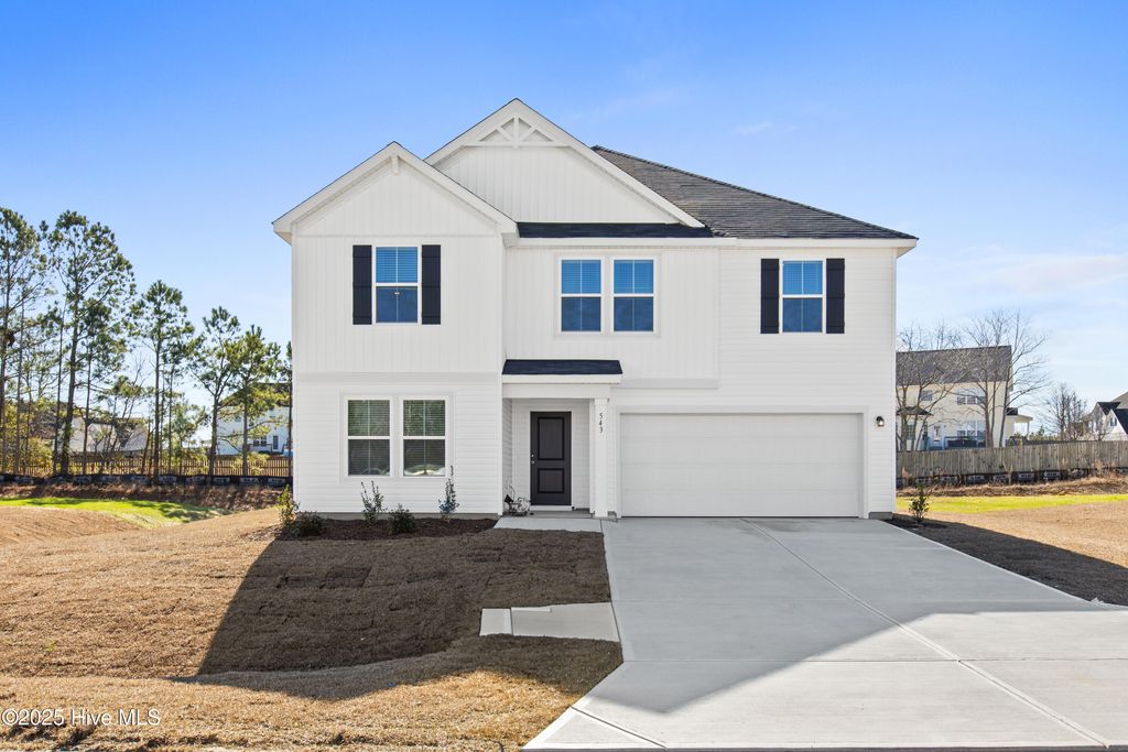605 S Squires Run Lane, Richlands, NC 28574