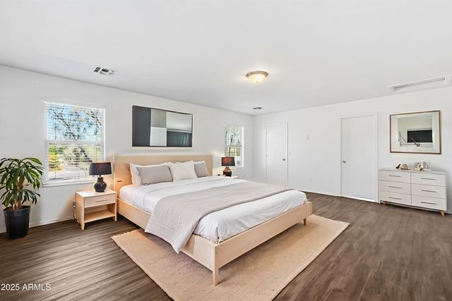 2832 E AUGUSTA Avenue, Chandler, AZ 85249