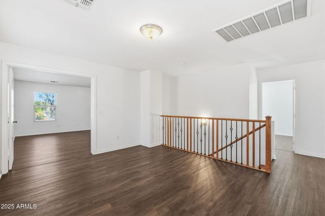 2832 E AUGUSTA Avenue, Chandler, AZ 85249