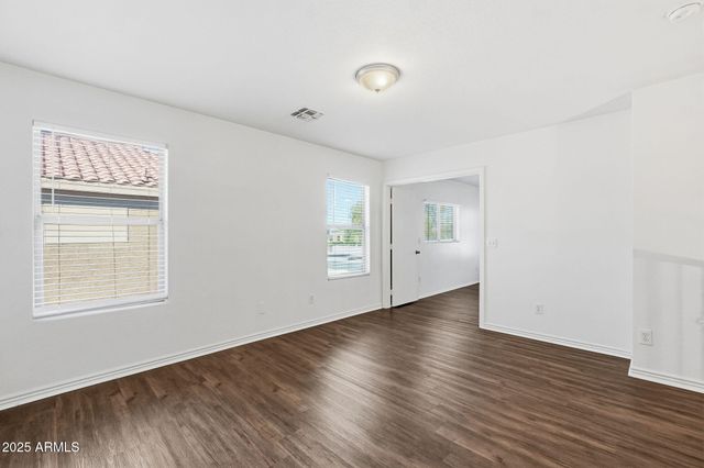 2832 E AUGUSTA Avenue, Chandler, AZ 85249