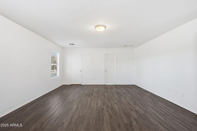 2832 E AUGUSTA Avenue, Chandler, AZ 85249