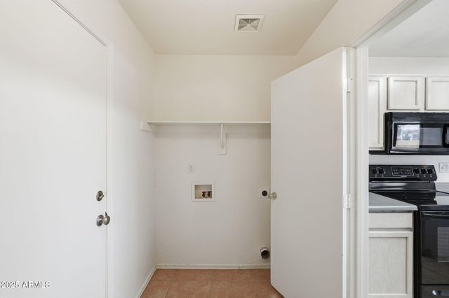 2832 E AUGUSTA Avenue, Chandler, AZ 85249