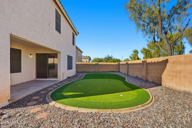 2832 E AUGUSTA Avenue, Chandler, AZ 85249