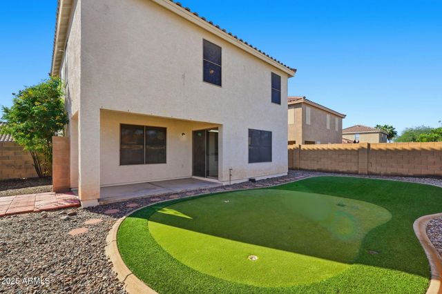 2832 E AUGUSTA Avenue, Chandler, AZ 85249