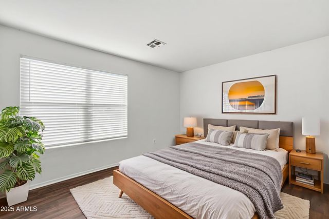 2832 E AUGUSTA Avenue, Chandler, AZ 85249