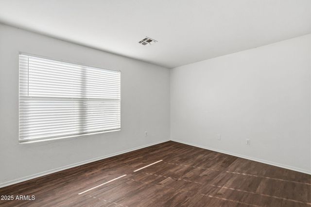 2832 E AUGUSTA Avenue, Chandler, AZ 85249