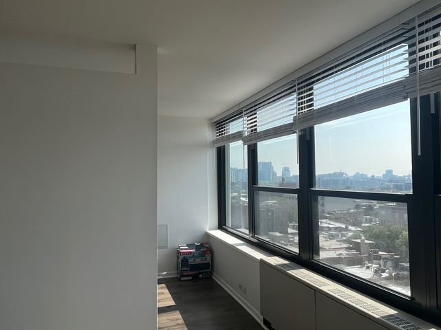 1560 N Sandburg Terrace 1409J, Chicago, IL 60610