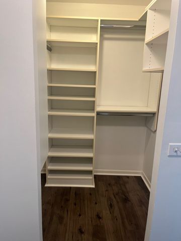 1560 N Sandburg Terrace 1409J, Chicago, IL 60610
