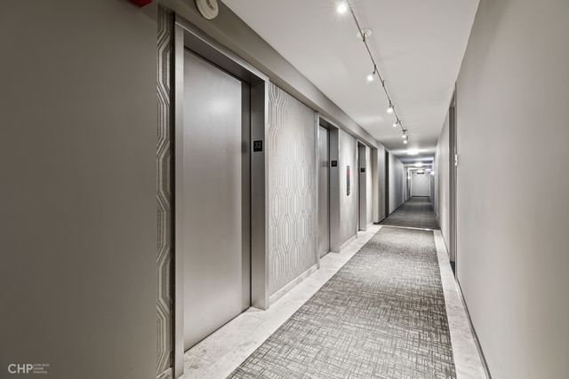 1560 N Sandburg Terrace 1409J, Chicago, IL 60610