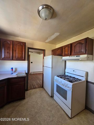 56 Hickory Lane, Bayville, NJ 08721