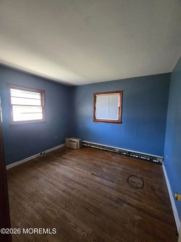 56 Hickory Lane, Bayville, NJ 08721