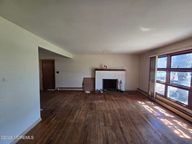 56 Hickory Lane, Bayville, NJ 08721