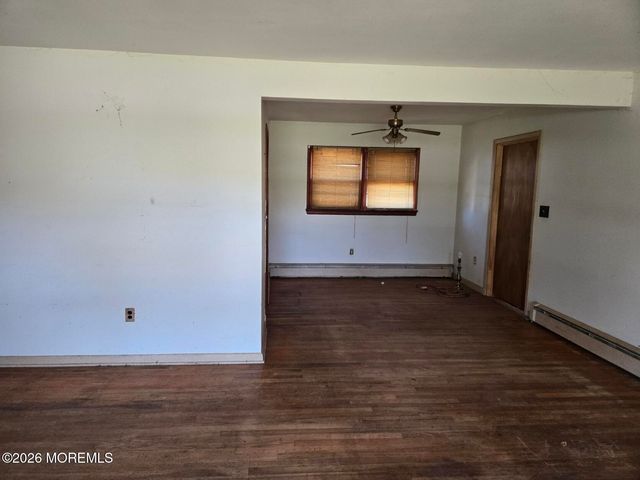 56 Hickory Lane, Bayville, NJ 08721