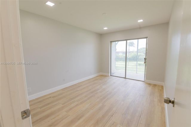2100 Springdale Boulevard 314, Palm Springs, FL 33461