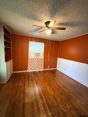 620 W Patten, Mineola, TX 75773