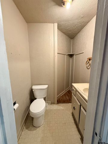 620 W Patten, Mineola, TX 75773