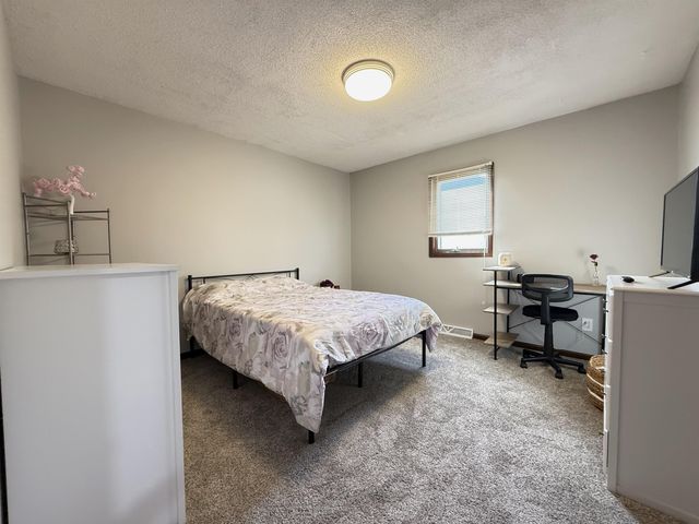 1604 Allison Boulevard, Auburn, IN 46706