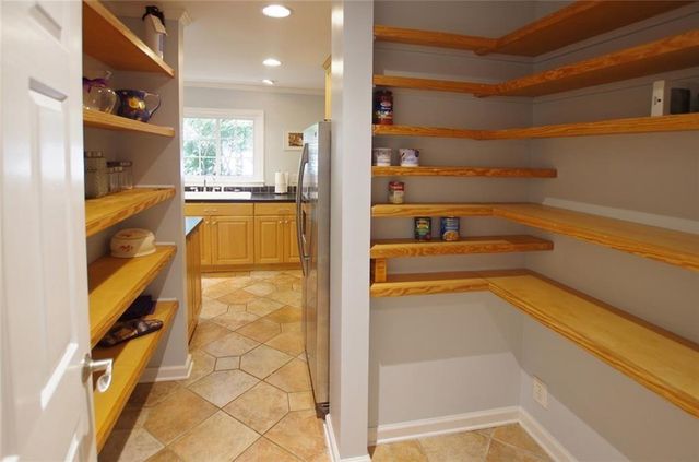 2037 Desmond Drive, Decatur, GA 30033