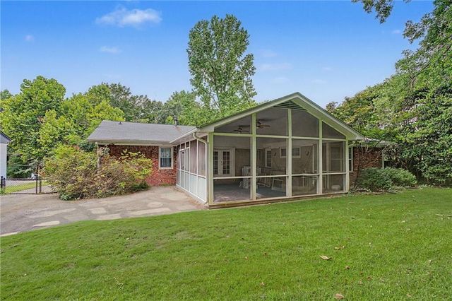 2037 Desmond Drive, Decatur, GA 30033