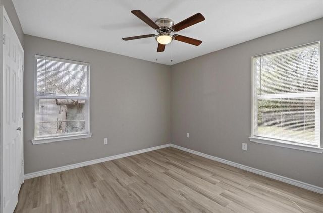 801 N 8th Avenue, Denison, TX 75021