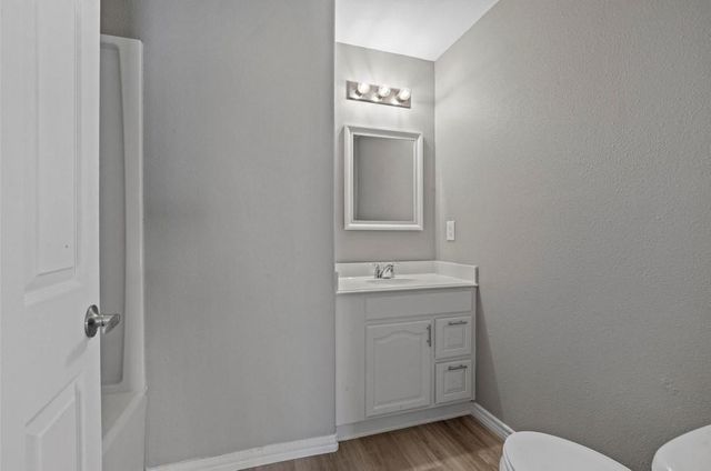 801 N 8th Avenue, Denison, TX 75021