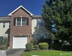 601 Creststone Circle, South Brunswick, NJ 08540