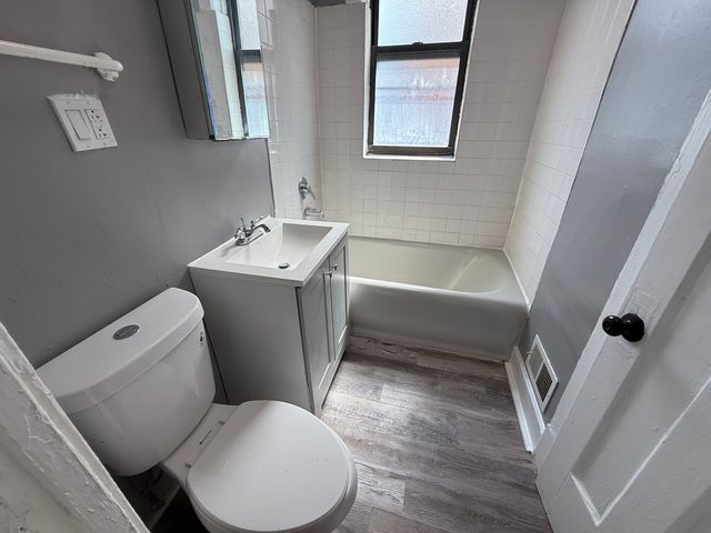 1028 E Hyde Park Boulevard 2N, Chicago, IL 60615