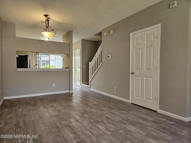 12311 KENSINGTON LAKES Drive 2101, Jacksonville, FL 32246