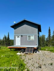 34728 North Fork Road, Anchor Point, AK 99556