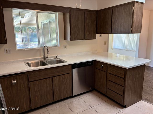 10120 W KINGSWOOD Circle, Sun City, AZ 85351