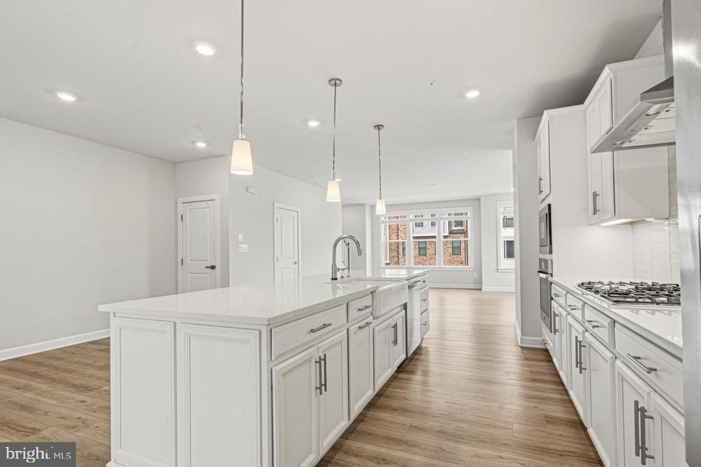 Image 3 of property listing at 13866 RIDGEVIEW CT, Hunt Valley, MD 21030