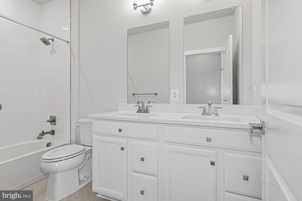 Image 6 of property listing at 13866 RIDGEVIEW CT, Hunt Valley, MD 21030