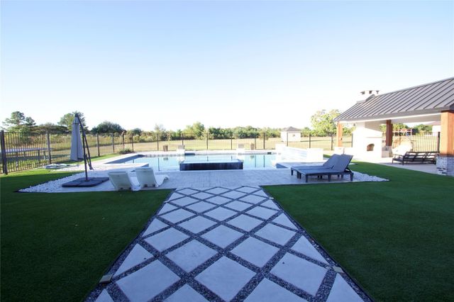 2409 E X Street, Deer Park, TX 77536