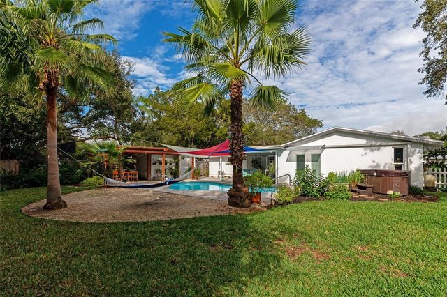 2244 PALM TERRACE, Sarasota, FL 34231