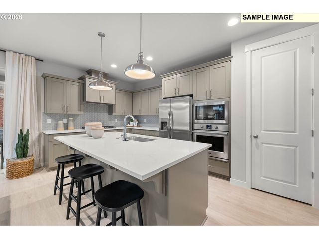 10278 Se COMPASS COURSE St 351, Happy Valley, OR 97086