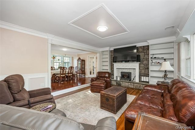 7 Junior Drive, Ronkonkoma, NY 11779