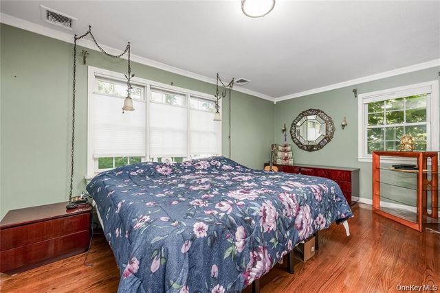 7 Junior Drive, Ronkonkoma, NY 11779