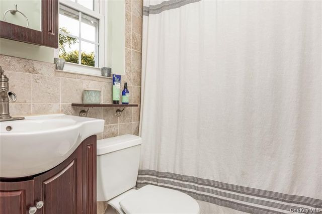 7 Junior Drive, Ronkonkoma, NY 11779