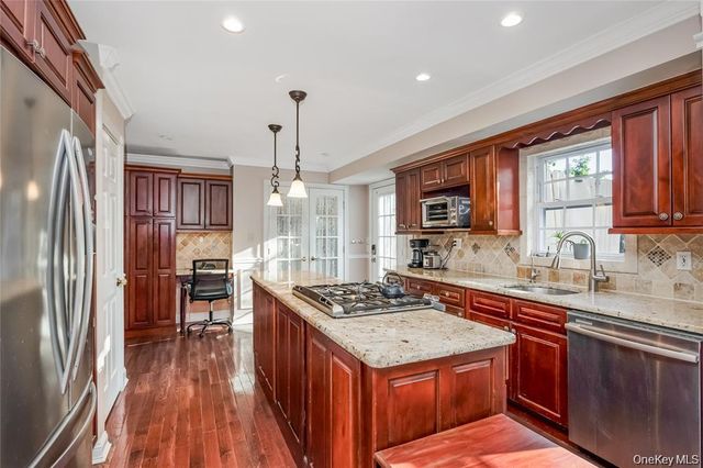 7 Junior Drive, Ronkonkoma, NY 11779