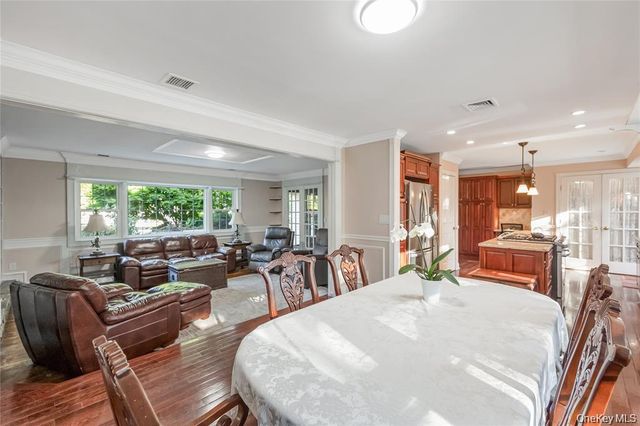 7 Junior Drive, Ronkonkoma, NY 11779