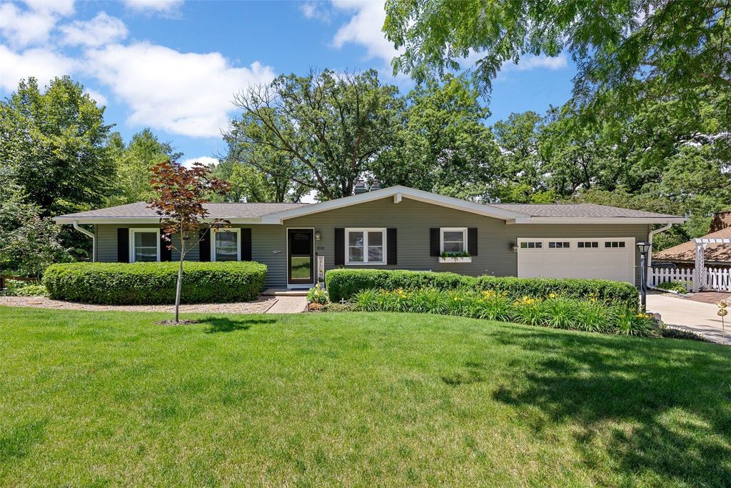 3515 Northwood Drive NE, Cedar Rapids, IA 52402