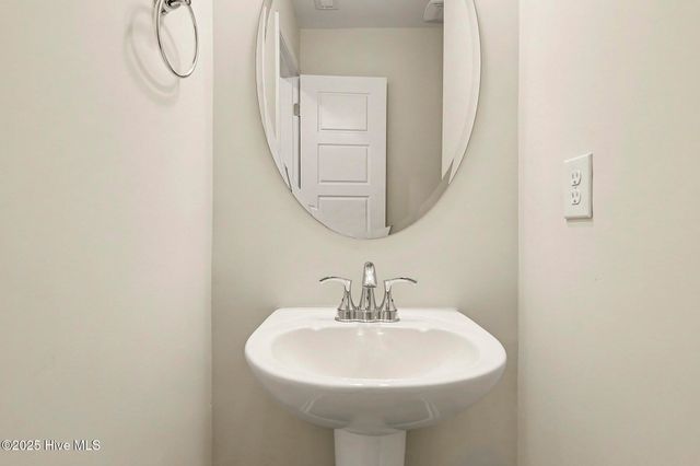 21 E Emily Gardens Drive, Selma, NC 27576