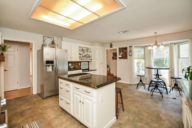 807 Trochta Street, El Campo, TX 77437