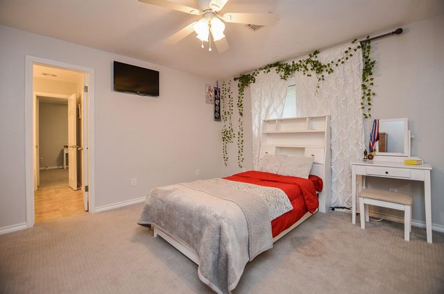 807 Trochta Street, El Campo, TX 77437