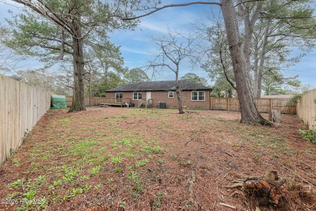 605 Winchester Road, Jacksonville, NC 28546