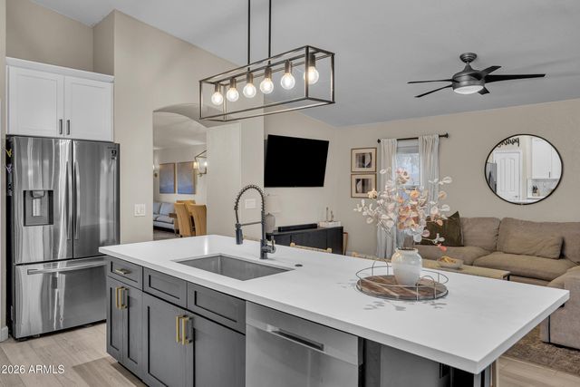 4629 E Gold Poppy Way, Phoenix, AZ 85044